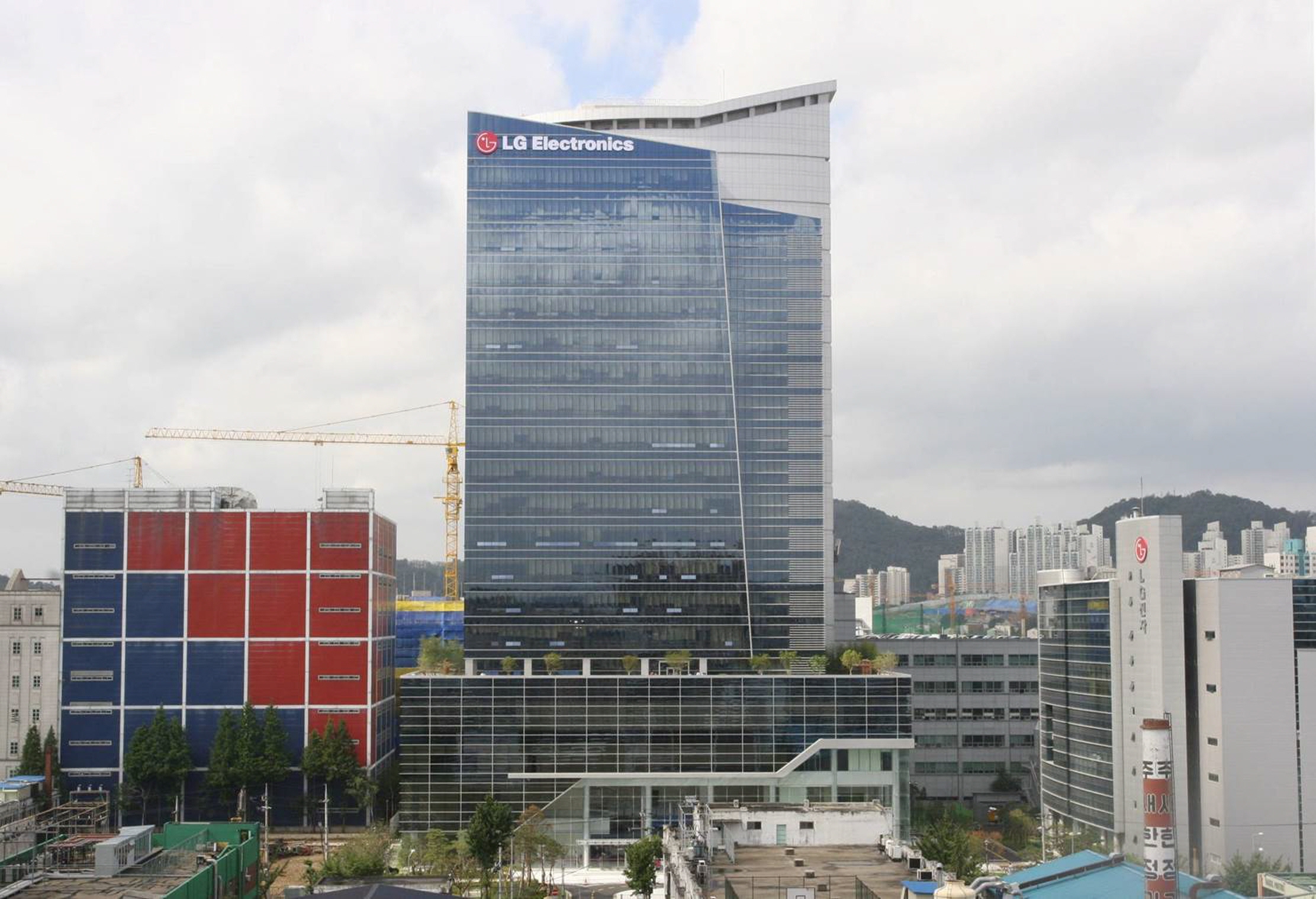LG building